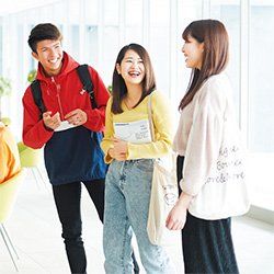 名古屋外語・ホテル・ブライダル専門学校