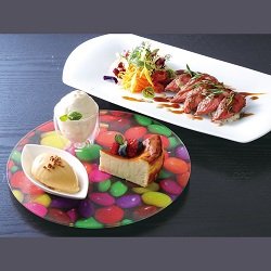 人気No.1メニューに挑戦 ステーキ&デザートの盛り合わせ